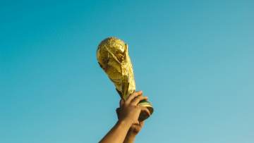 点球大战真刺激啊，120分钟的努力，最后就浓缩成这一脚（配图示意）